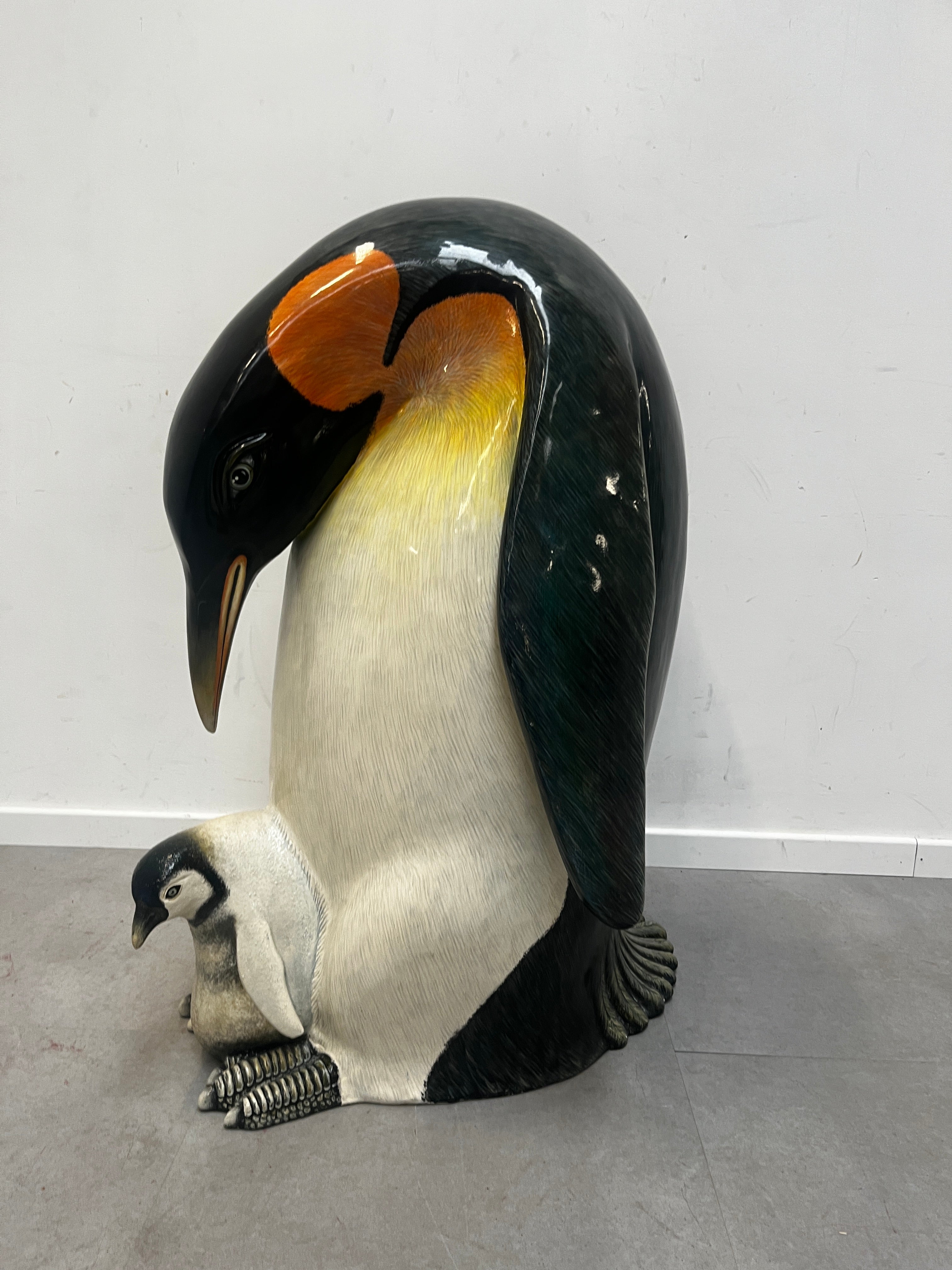 Statue Emperor Penguin with Chick