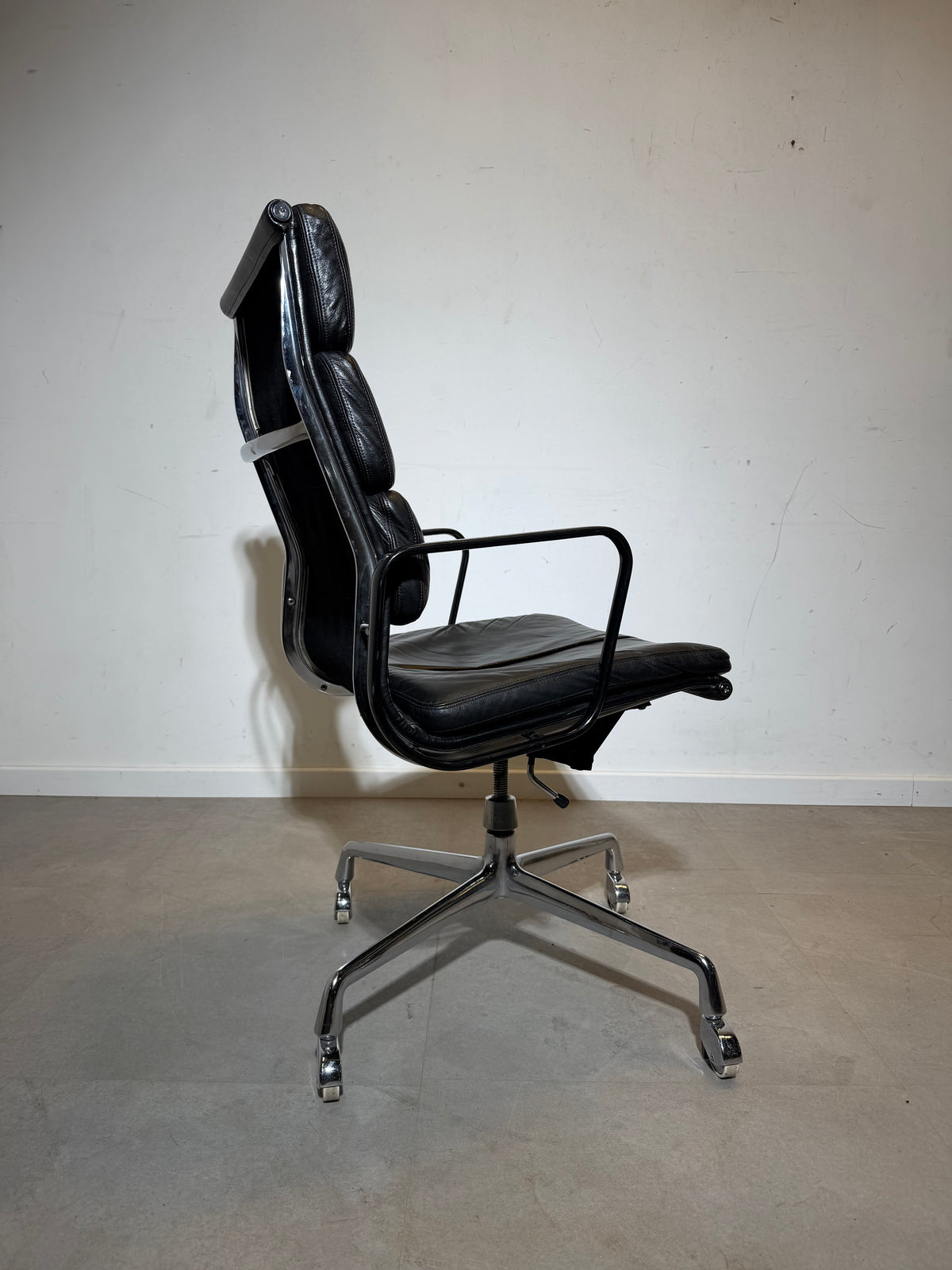 Fauteuil de bureau Herman Miller EA 219 conçu par Charles et Ray Eames, années 1970