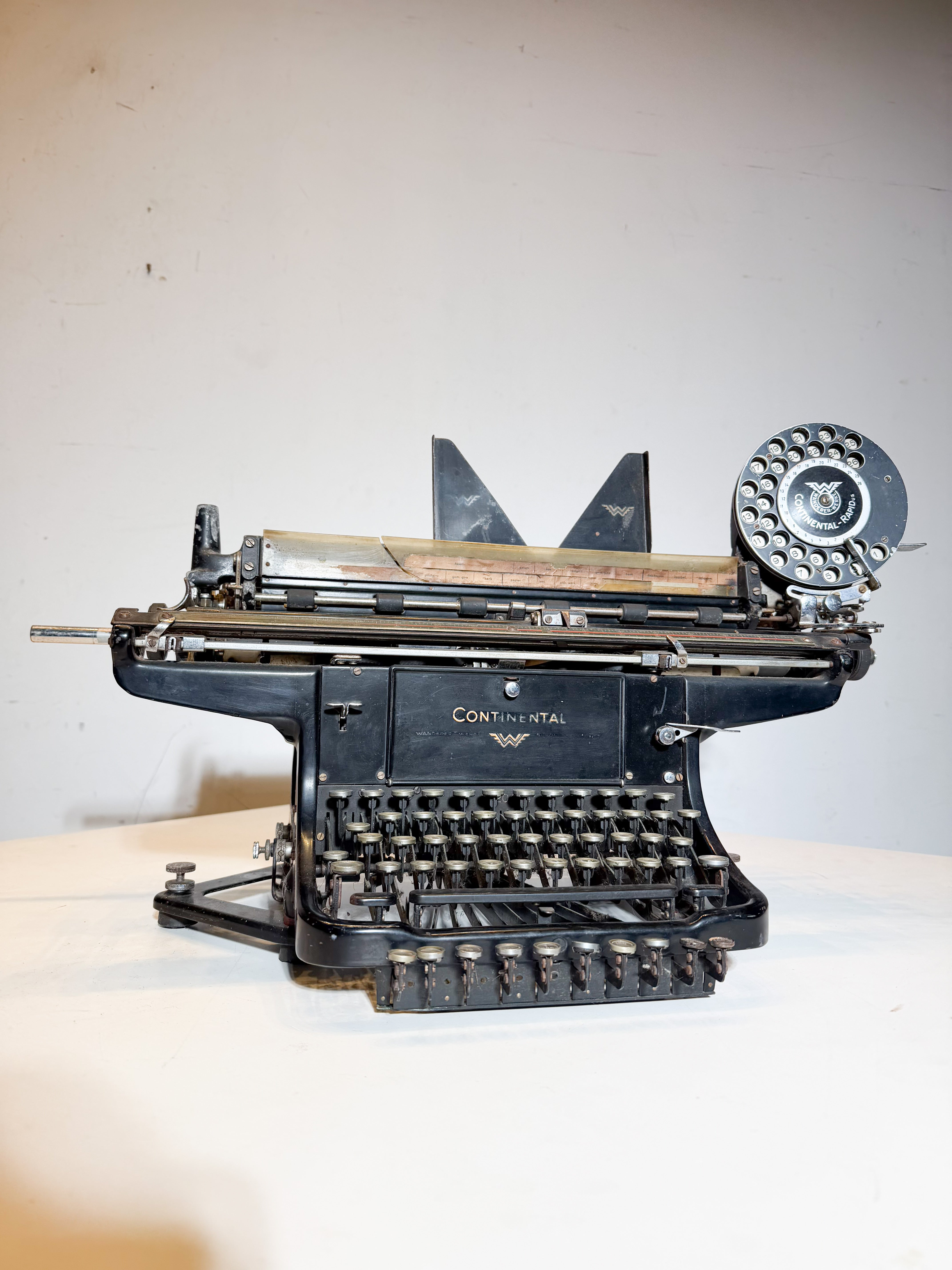 Machine à écrire Continental Rapidus antique – design allemand vintage