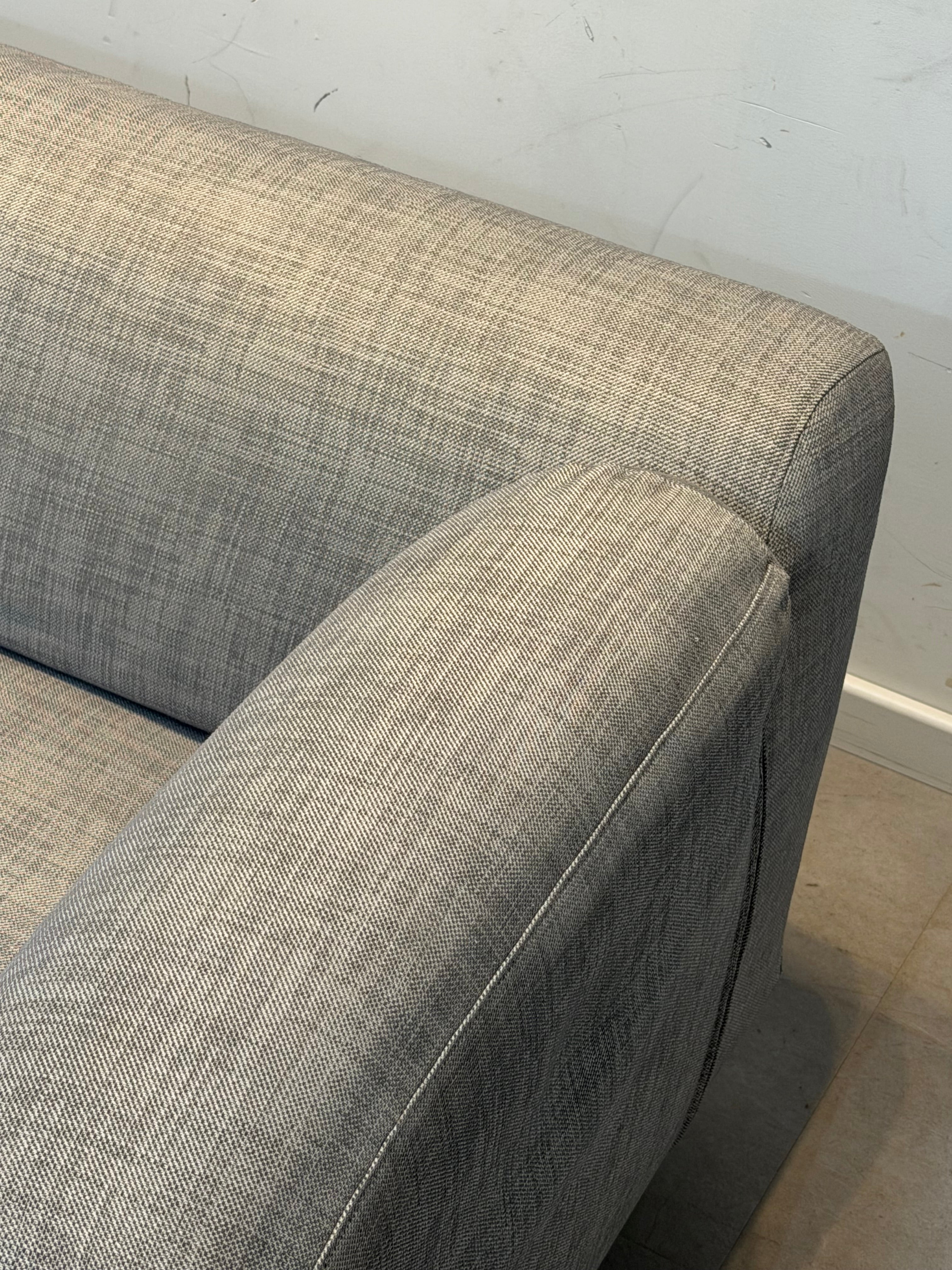 Cassina Met 250 Sofa – Grey Fabric