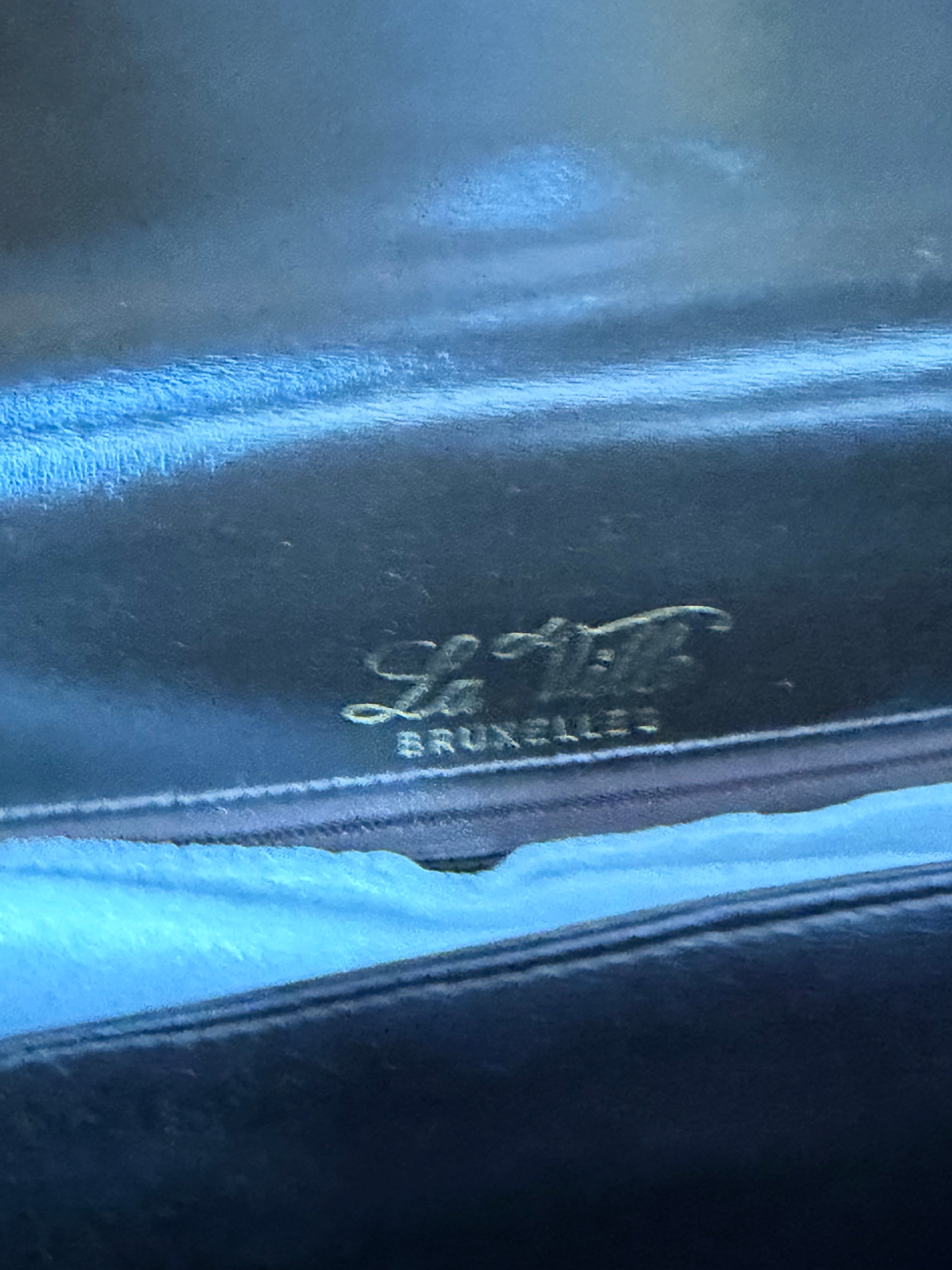 La Ville Bruxelles Crossbody Handbag – Black Leather – 25 cm