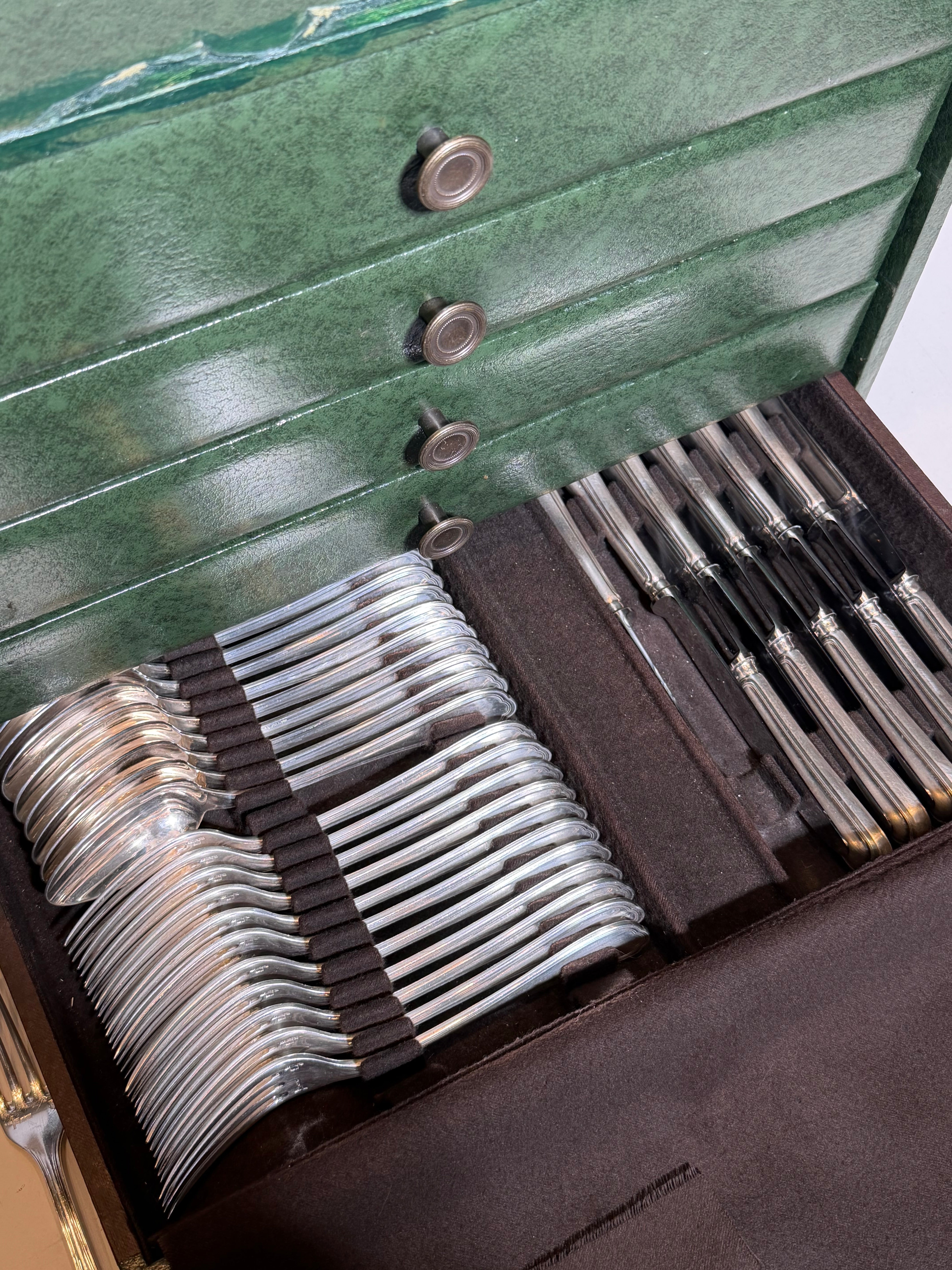 Christofle “Spatours” verzilverd bestekset – 144 stuks
 met originele anti-oxidatie opbergkist