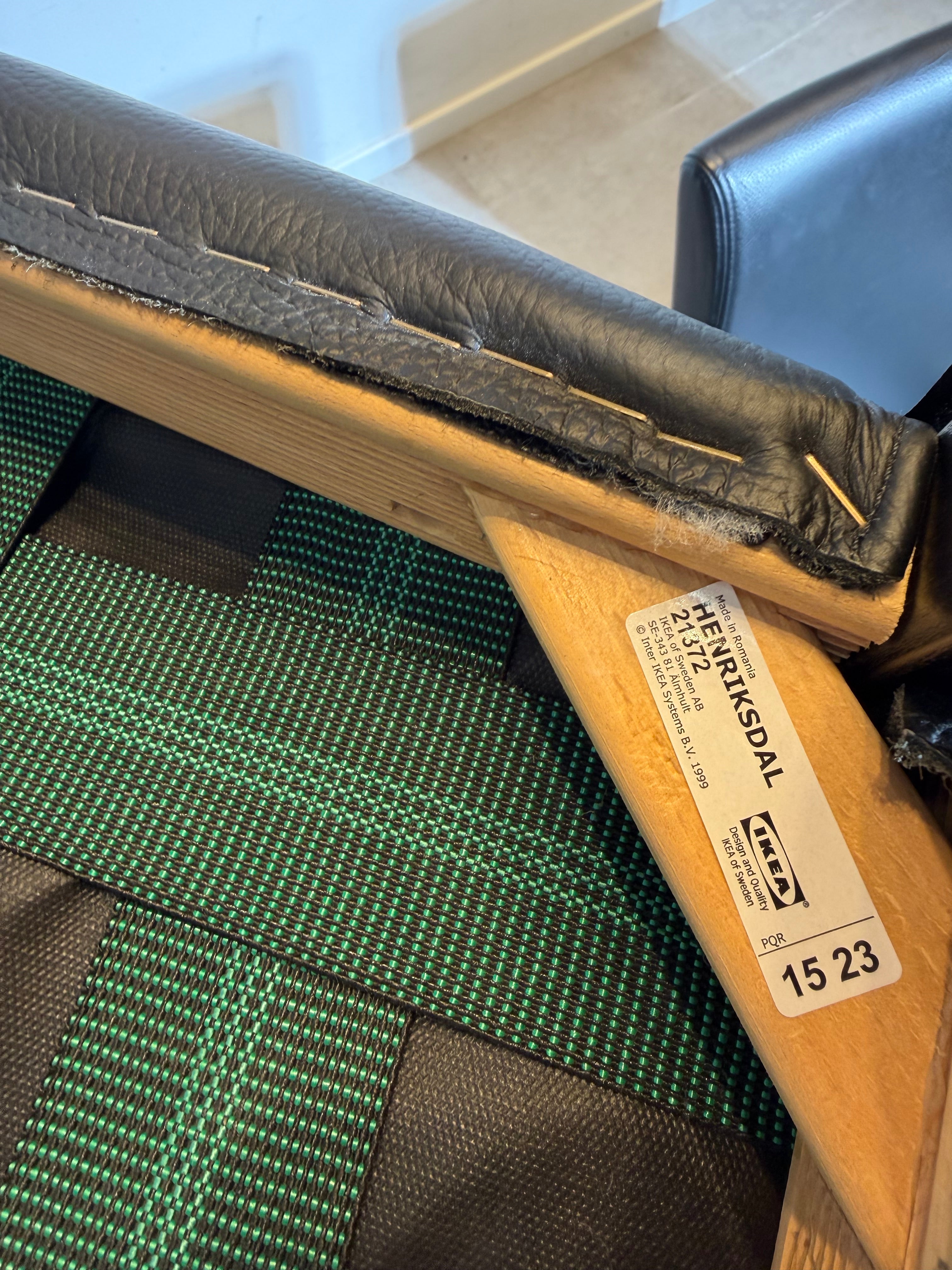 Chaises de salle à manger IKEA « HENRIKSDAL » – Lot de quatre