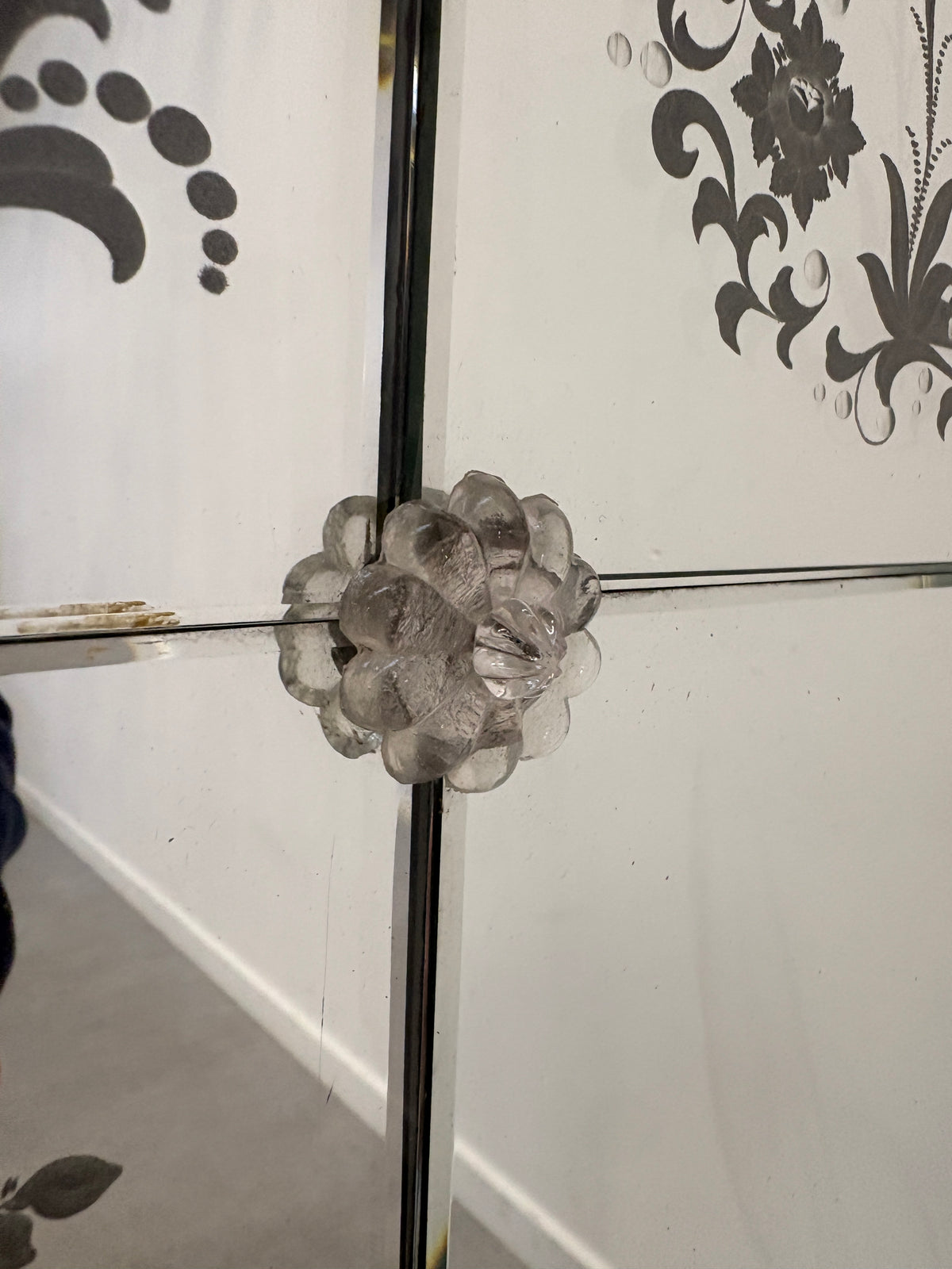 Large Venetian Rococo Giltwood Mirror with Etched Glass