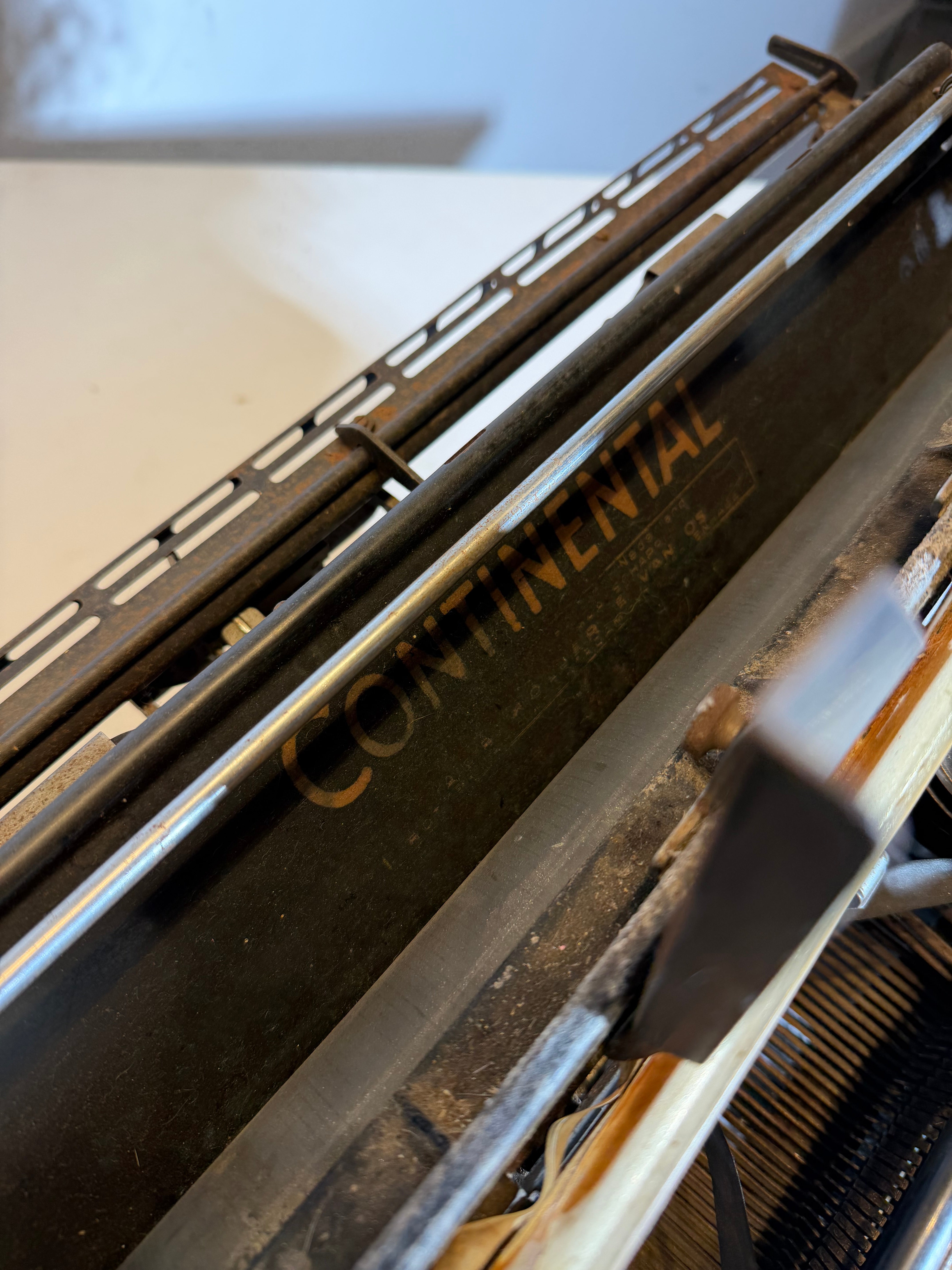 Machine à écrire Continental Rapidus antique – design allemand vintage