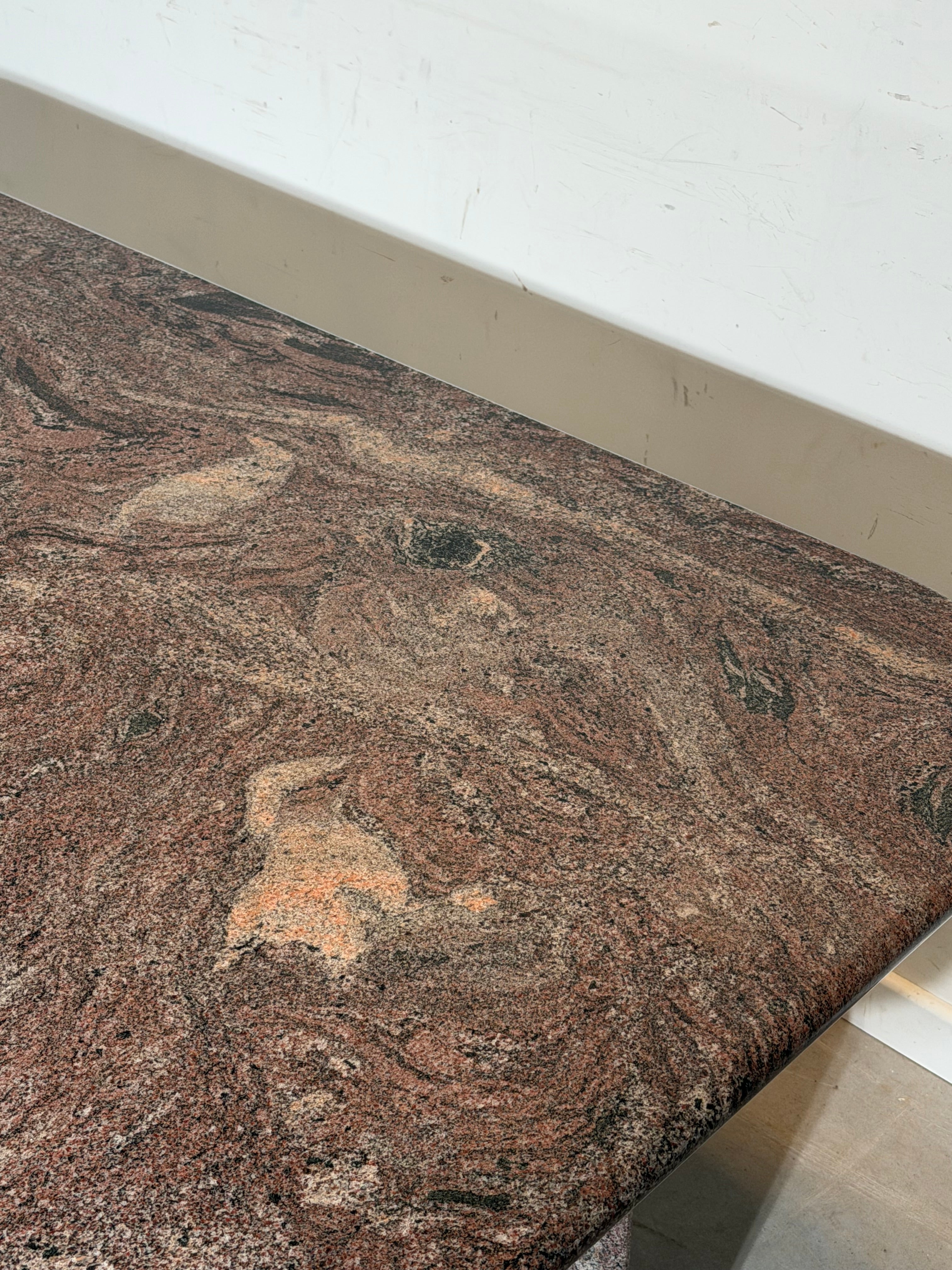 Granite Dining Table – Sculptural 3-Piece Design – 150 x 100 cm