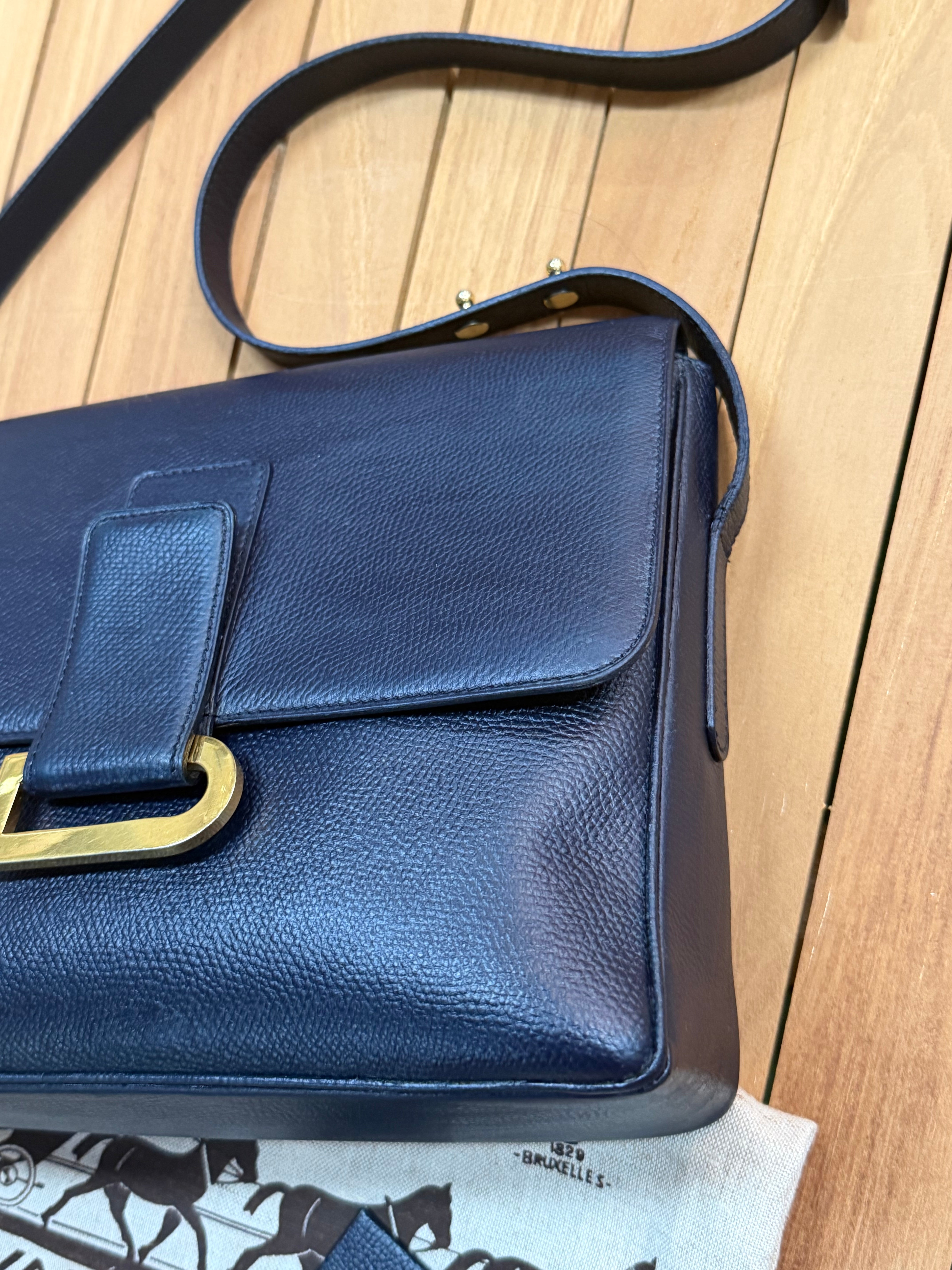 Vintage Delvaux “Poirier” Shoulder Bag – Navy Blue Leather with Mirror & Dust Bag