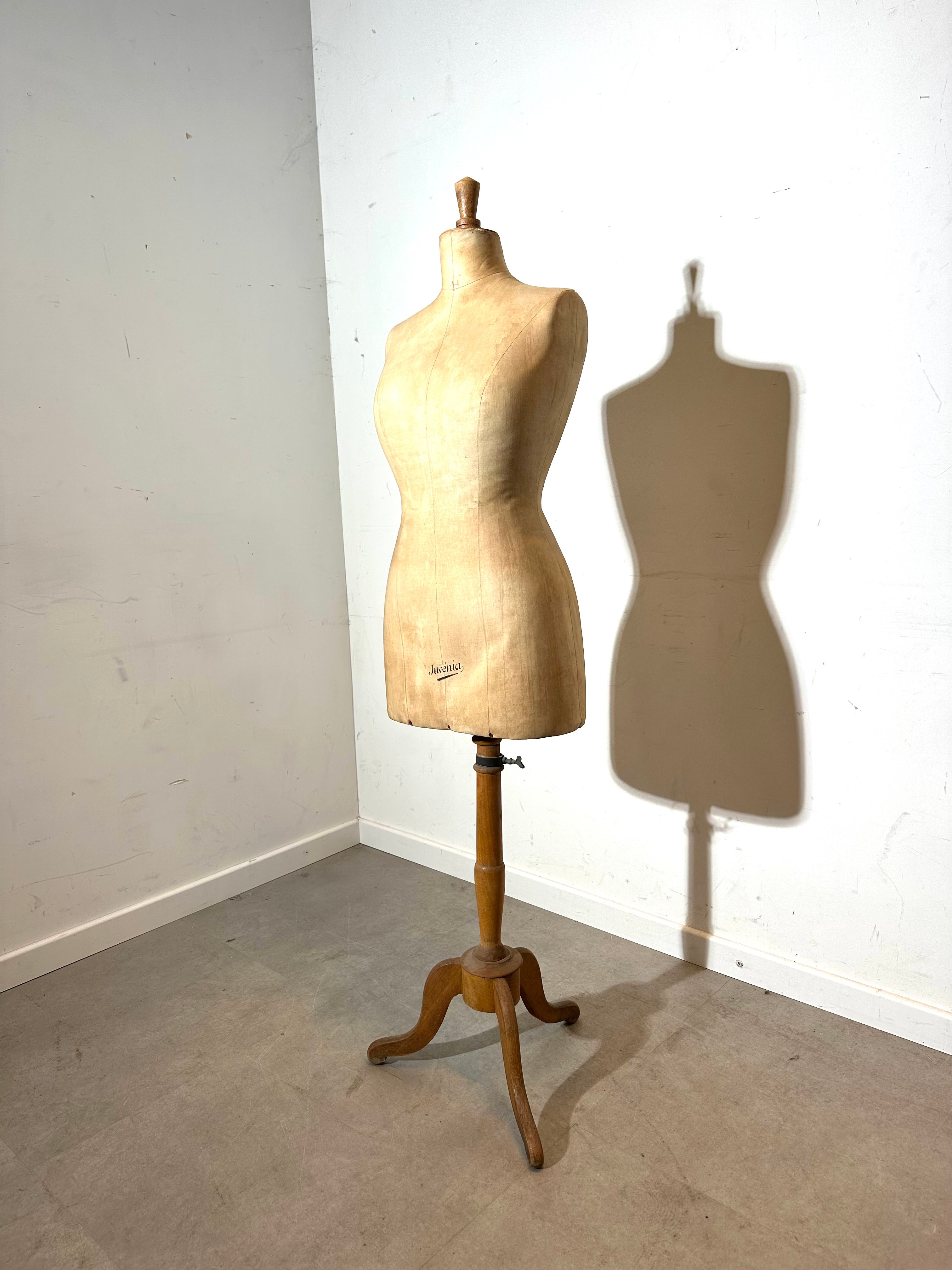 Vintage dress form mannequin “Juvenia”