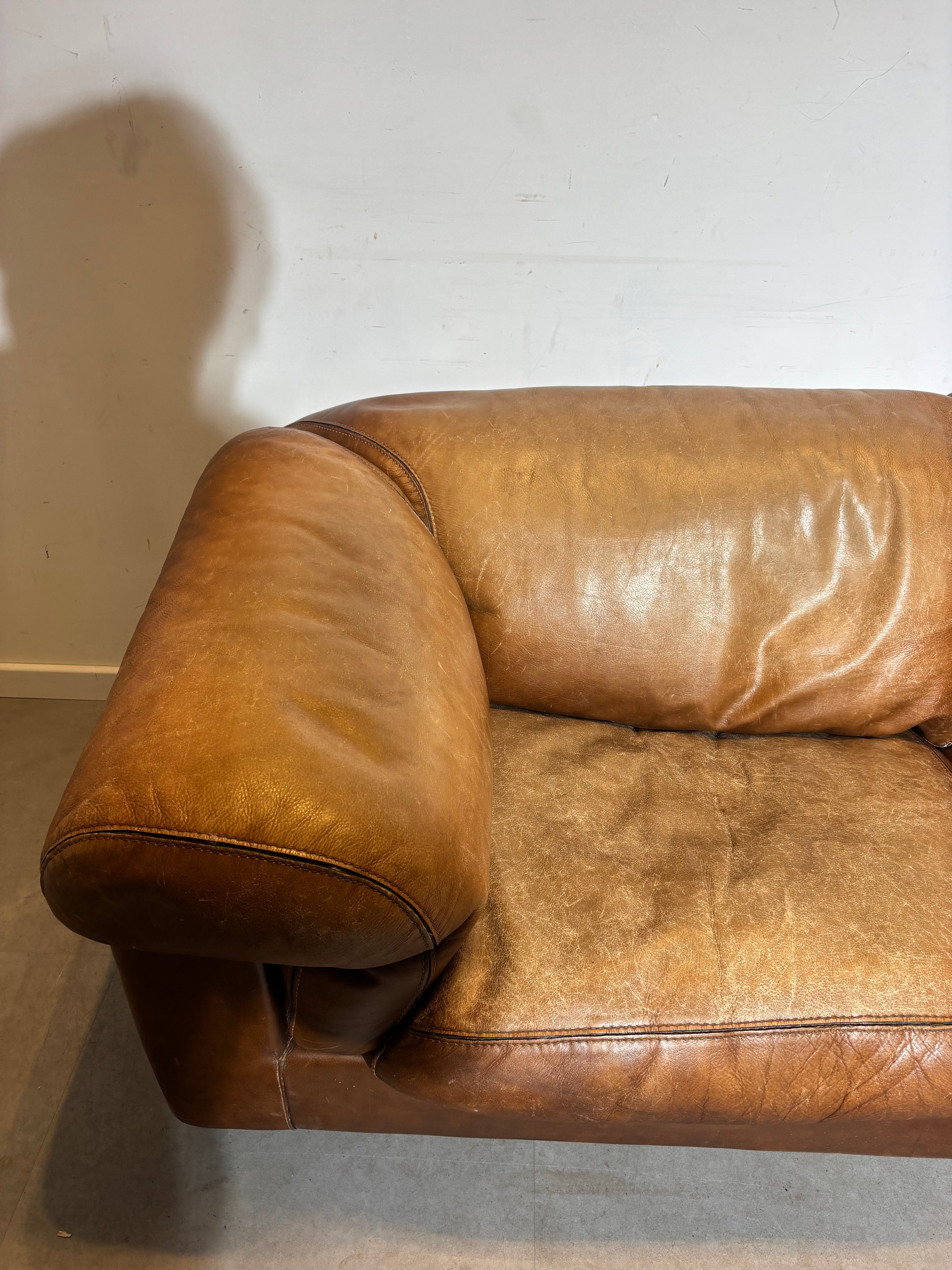 Vintage designbank van cognackleurig leer