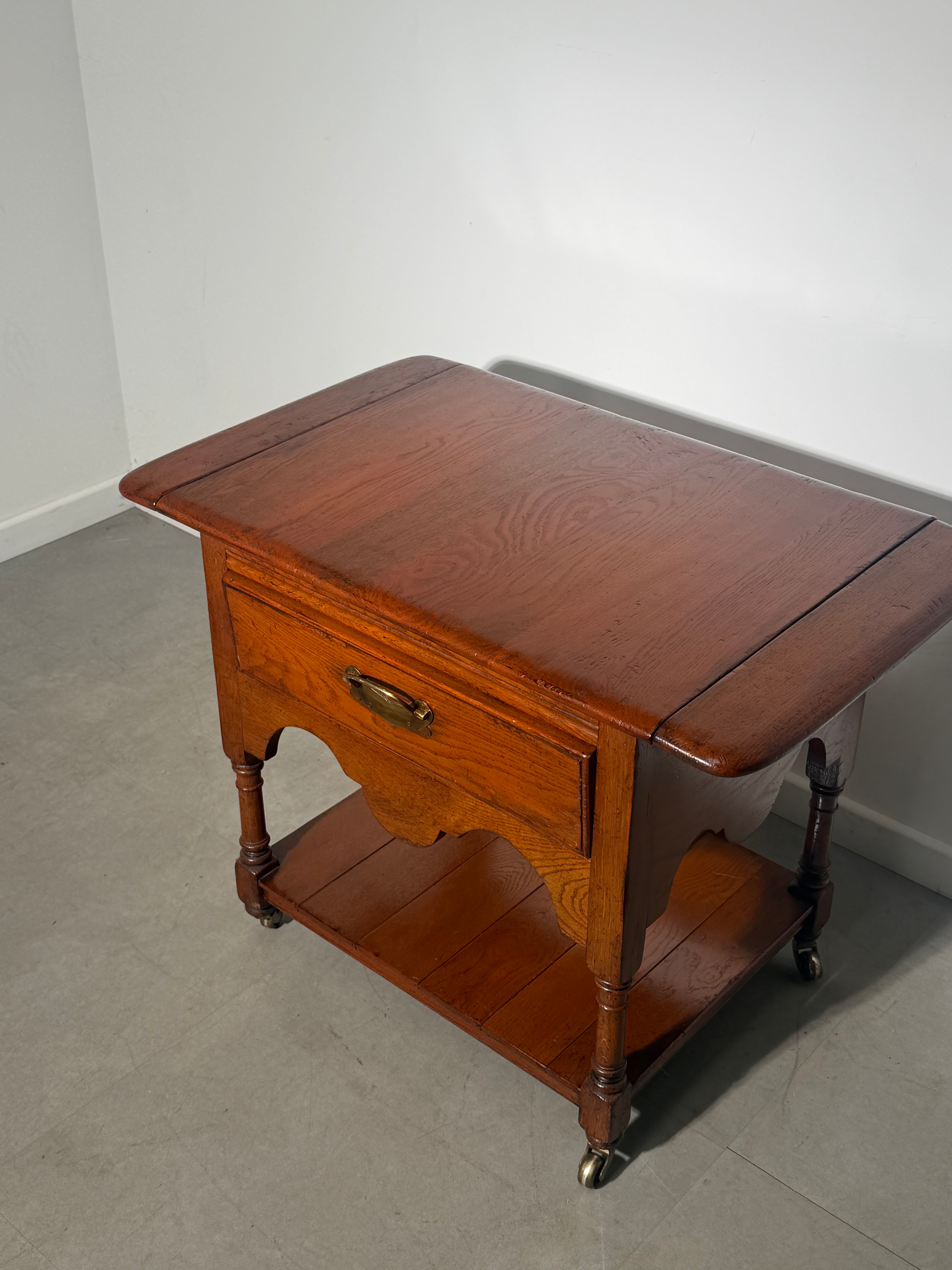 Gateleg Sidetable with Drawer