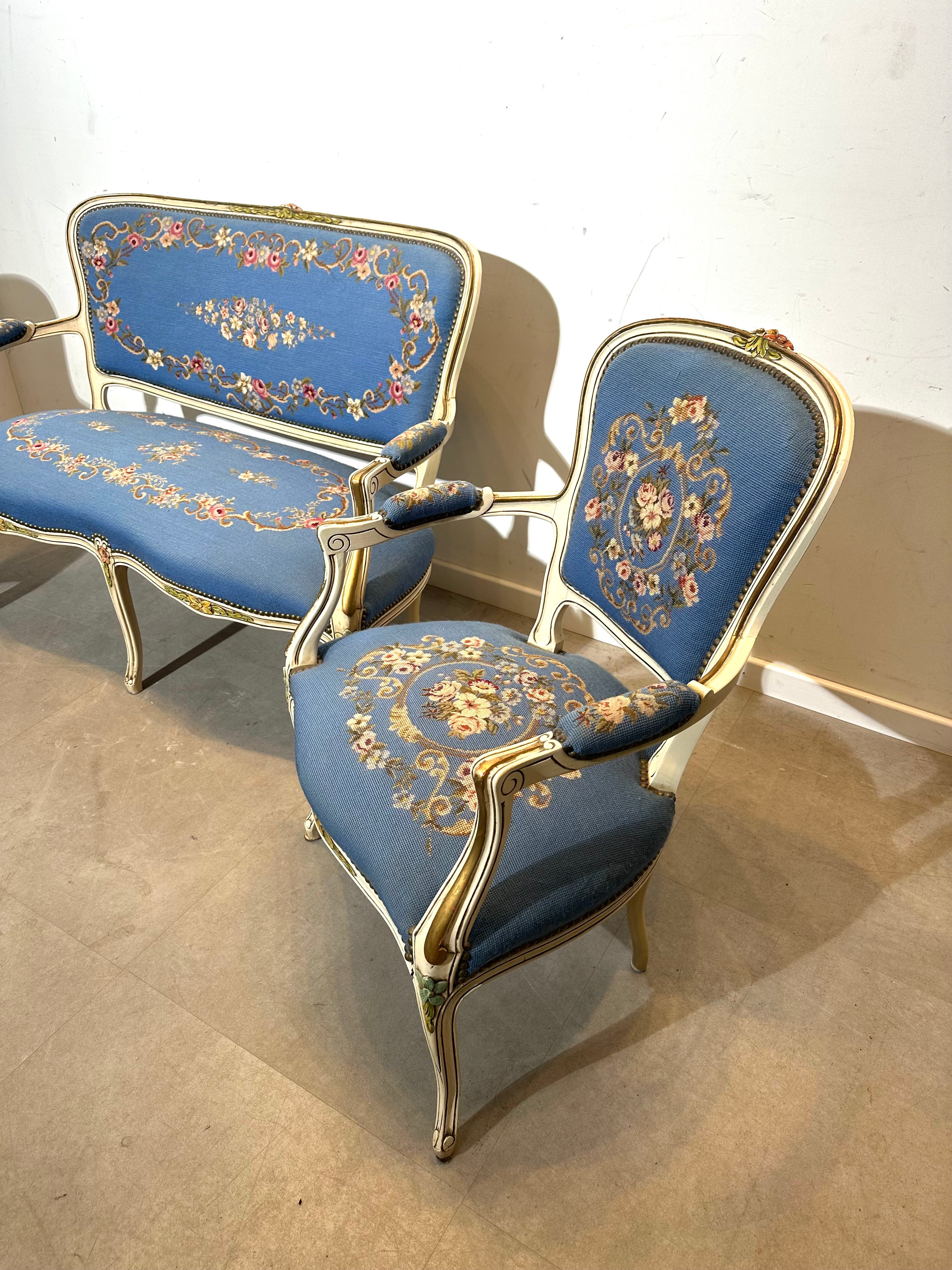 Ensemble de salon vintage de style Louis XV français – Table assortie