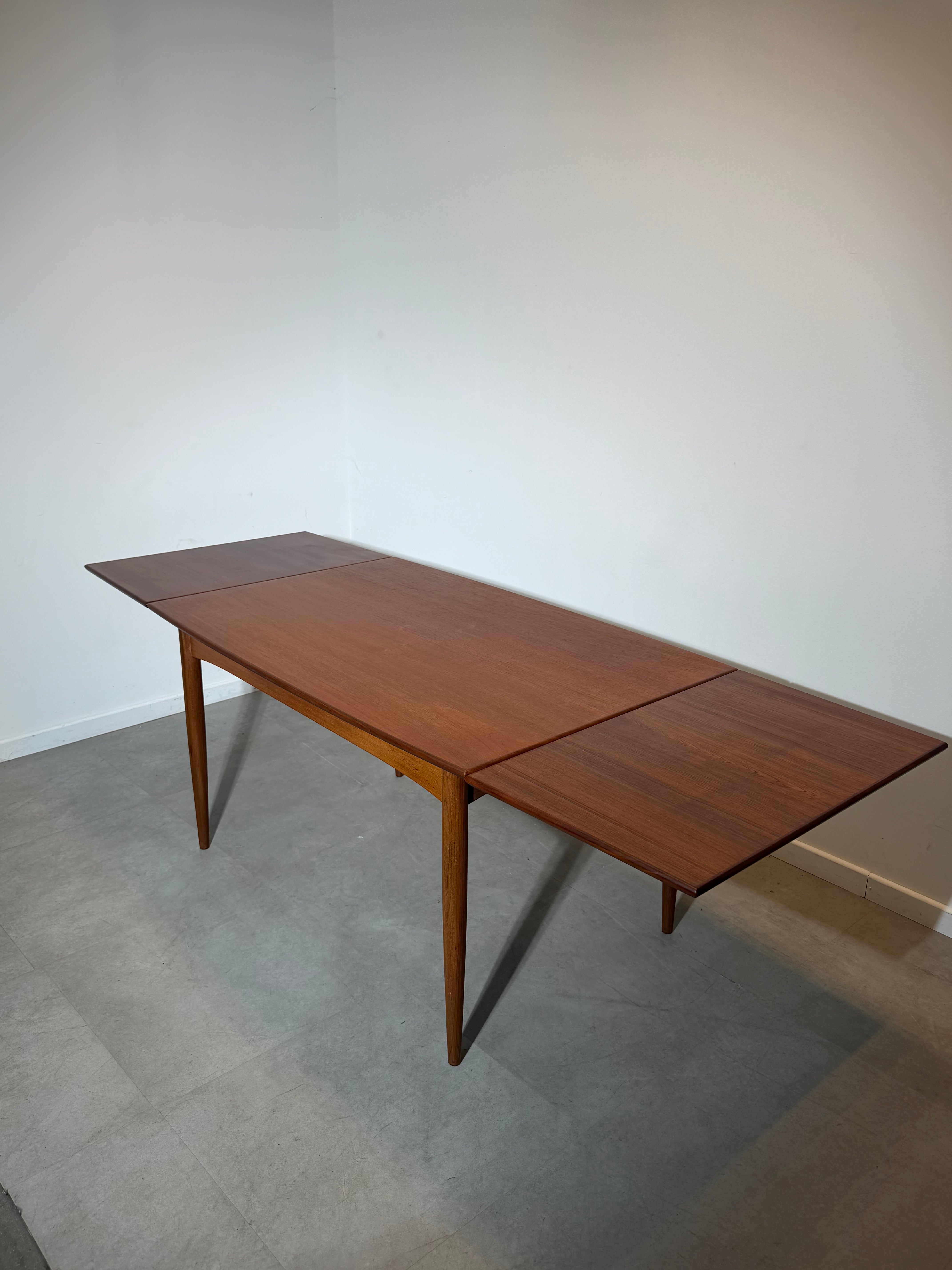 France & Son Extendable Teak Dining Table – Danish Mid-Century Modern, 1960s