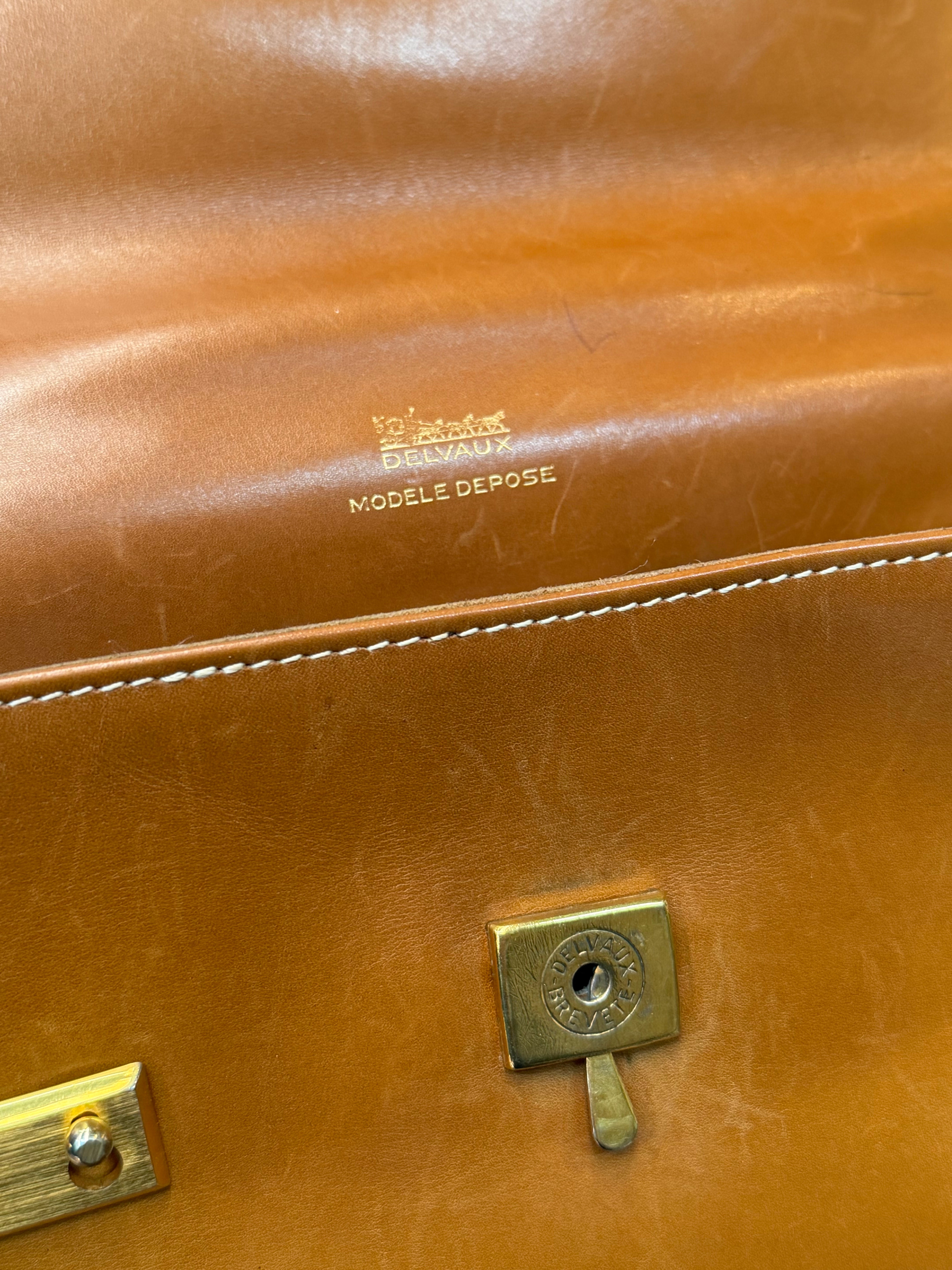 Vintage Delvaux Tempete MM Handbag – Cognac Leather – With Mirror & Original Dustbag