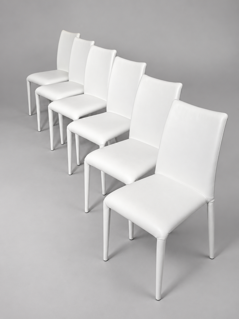 Lot de six chaises de salle à manger en cuir blanc – Design italien