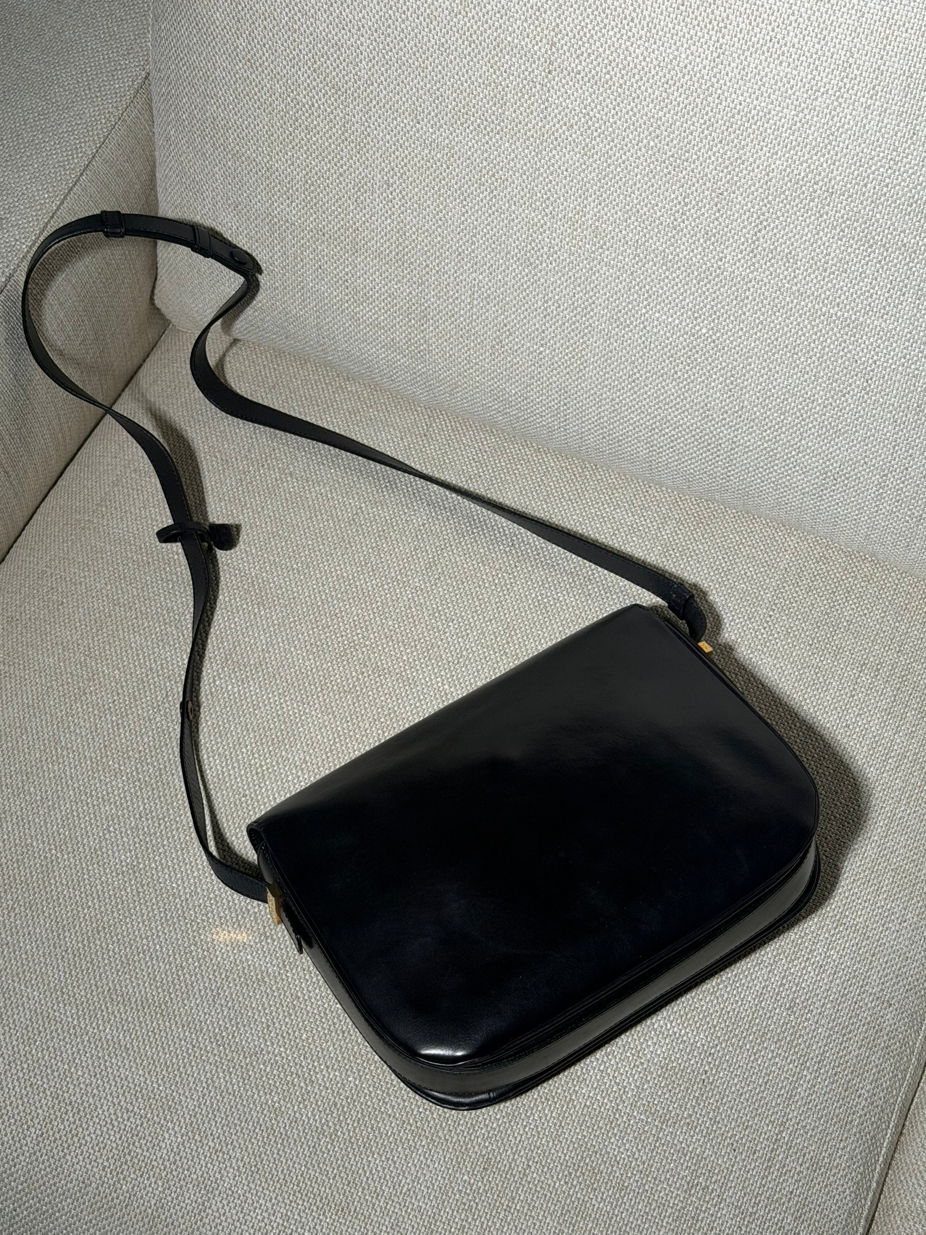 Vintage Delvaux Crossbody Bag – Navy Blue Leather