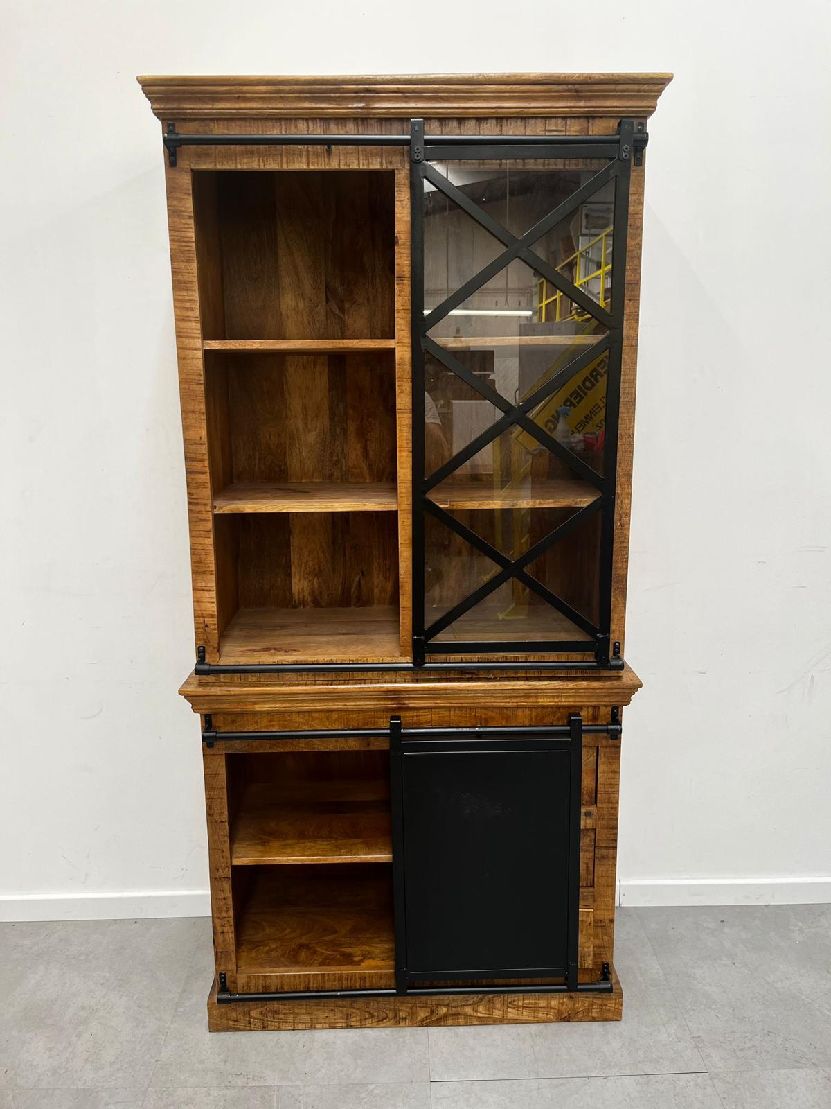 Industrial display cabinet