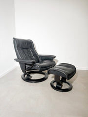 Stressless Black Relaxchair with Ottoman