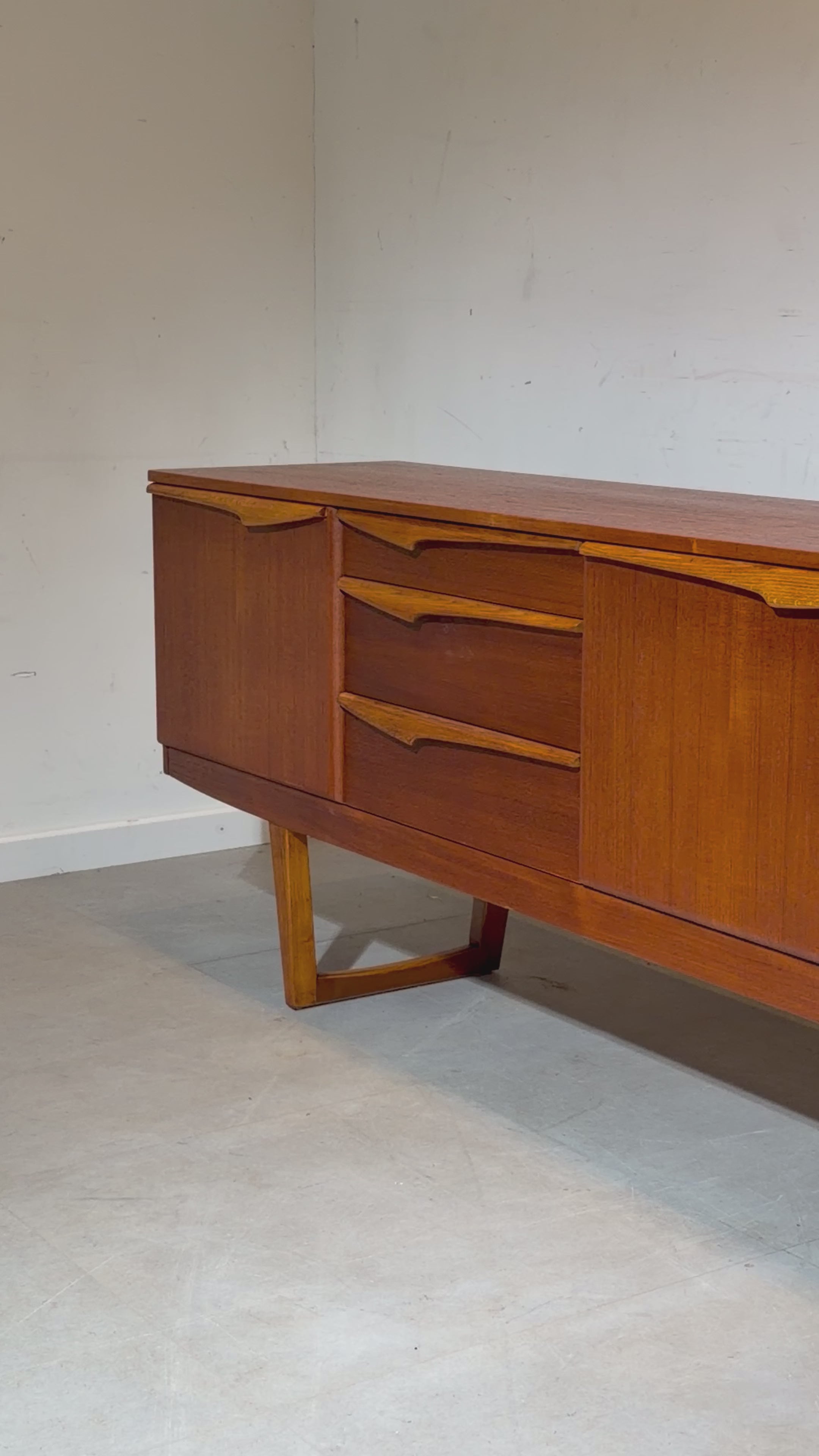 Load video: Stonehill Teak Sideboard – Mid-Century Modern British Design