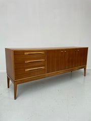 Vintage McIntosh dressoir van teakhout