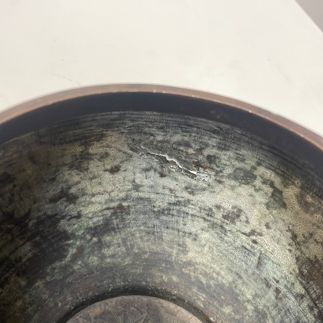 Paire de cache-pots en bronze sculptés de dragons