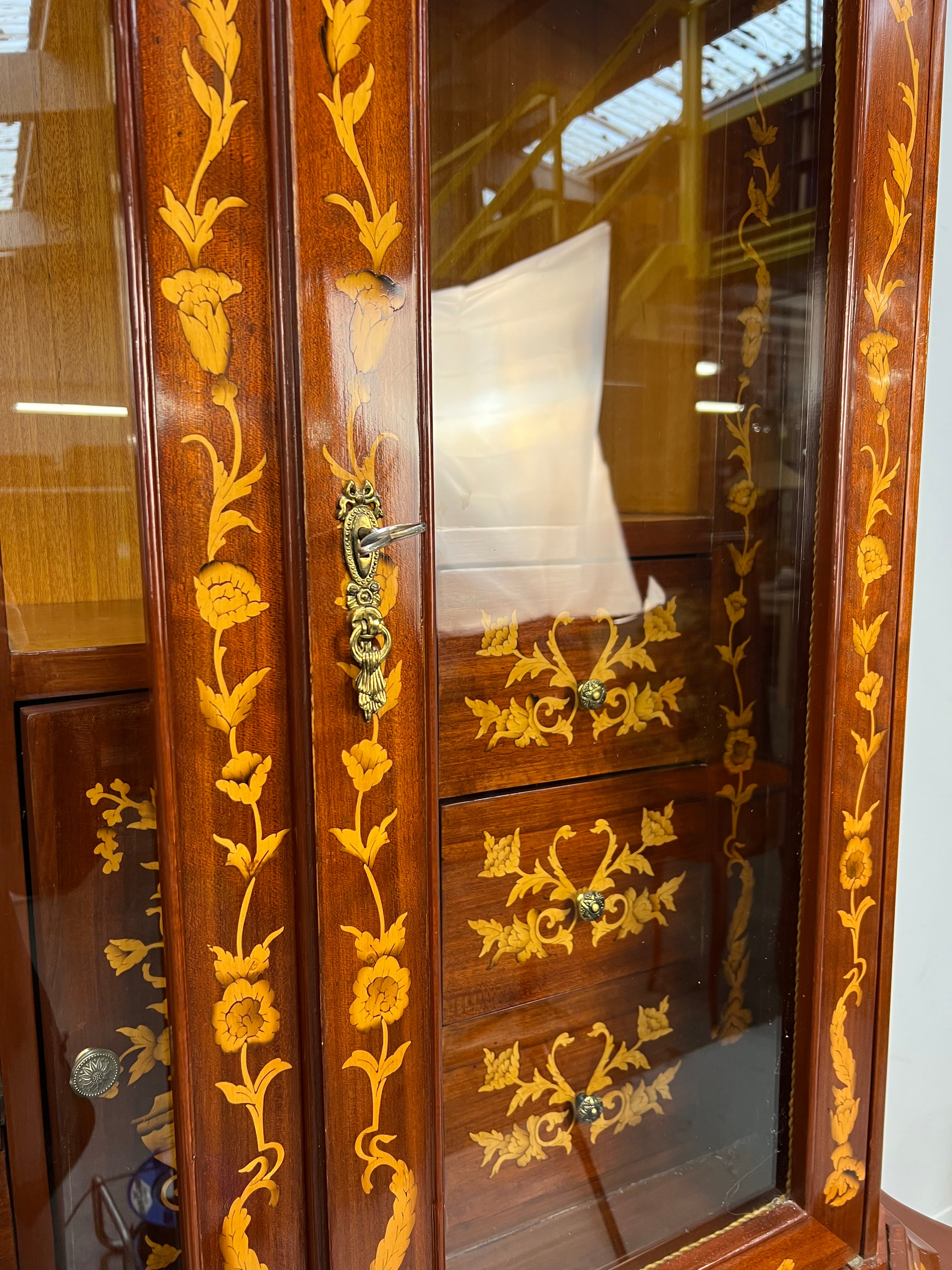Display Cabinet Marqueterie