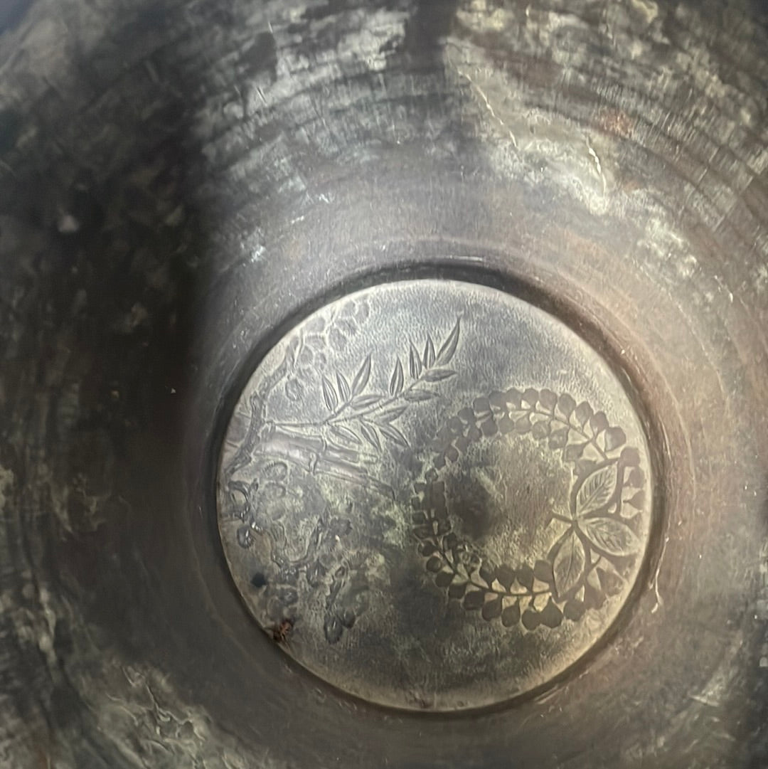 Paire de cache-pots en bronze sculptés de dragons